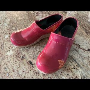 Sanita Clogs in Bubblegum Pink with Butterflies- size 41